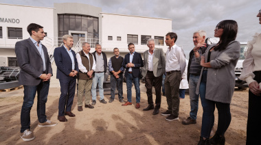 La provincia entregó equipamiento mecánico a Gualeguaychú para fortalecer el saneamiento cloacal