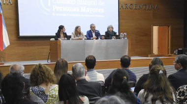 Se desarrolló el primer congreso sobre cuidado integral de personas mayores